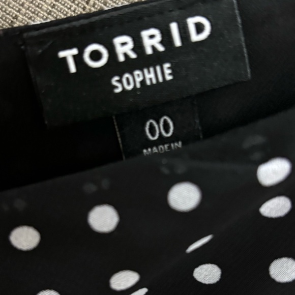 Torrid Top Sophie 00 - Picture 2 of 4